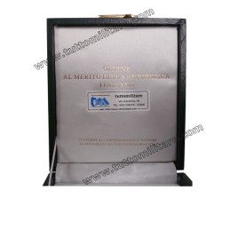 Parure Commendatore Dama OMRI Modello di Conformità