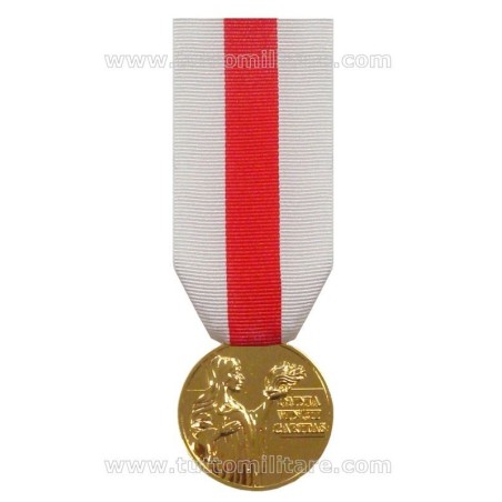 Medaglia Benemerenza Prima Classe Croce Rossa
