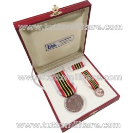 Bronze Medal of Merit Box Il Tempo della Gentilezza CRI