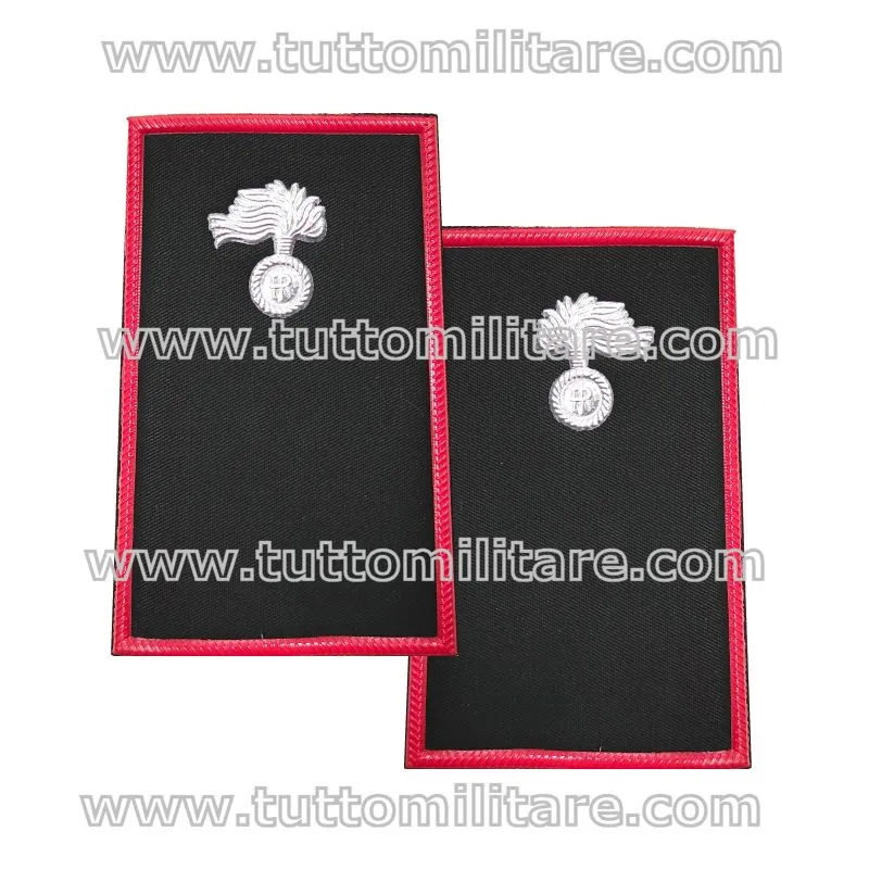 Coppia di tubolari in plastica invernali su fondo nero per Carabinieri